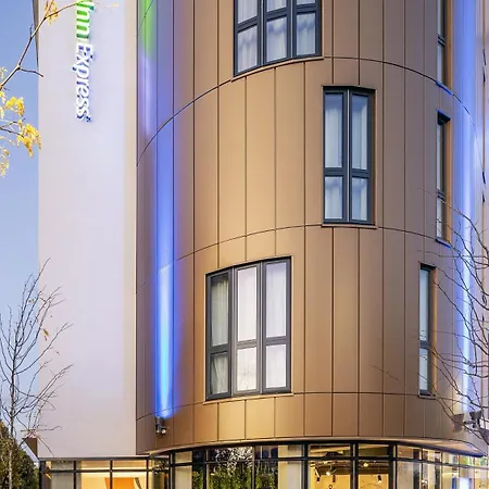 Hotel Express Paris - By Ihg 3*