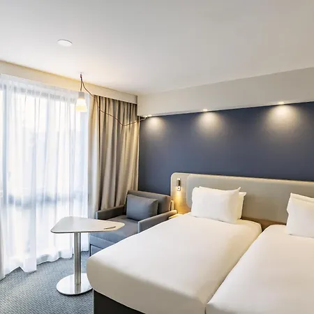 Express Paris - By Ihg ホテル