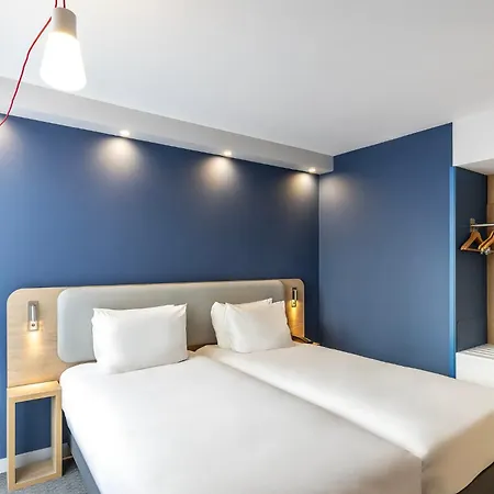 Express Paris - By Ihg