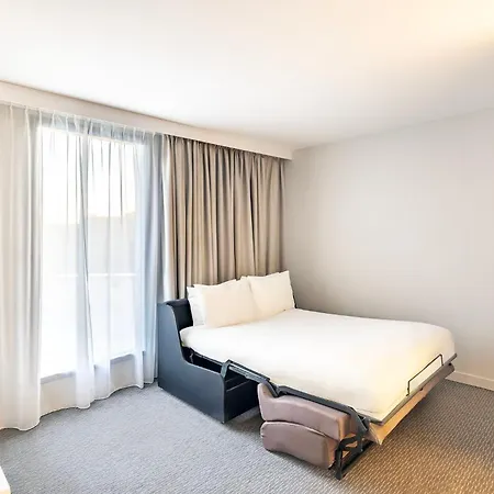 Express Paris - By Ihg ホテル 3*