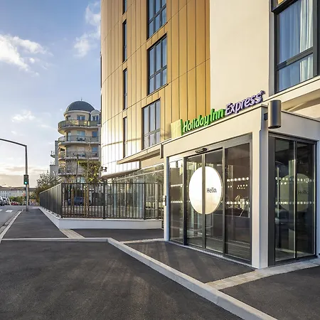 Express Paris - By Ihg